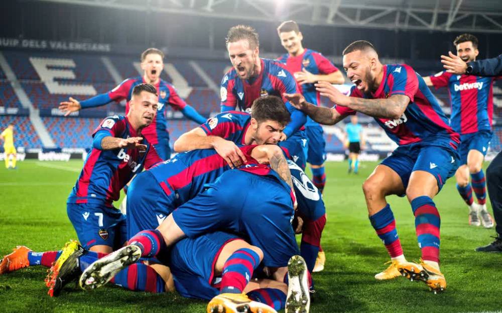 体育娱乐服务平台-托特纳姆发布备战花絮；窗口期绝杀压哨；国王杯任务艰巨；团队化学反应显著(明日方舟绝境作战在哪)